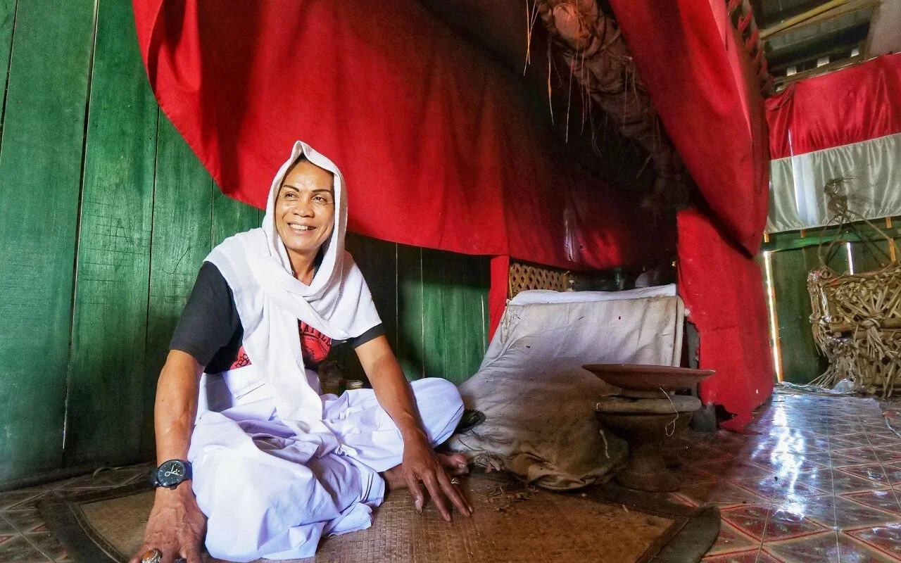 Bissu dari Segiri: Sang Penjaga Tradisi Bugis Kuno