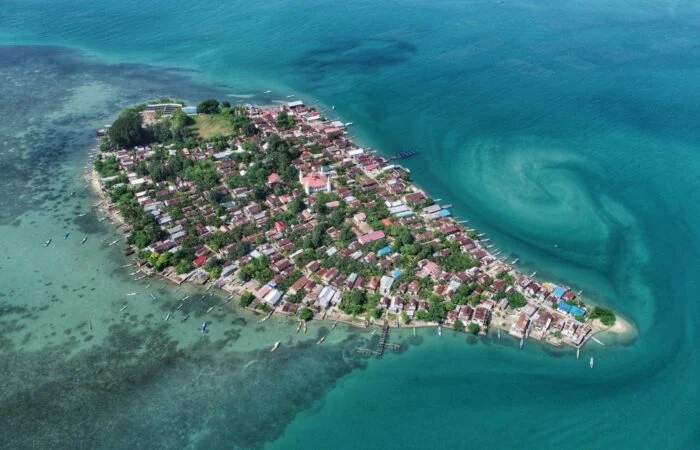 Pulau Karang, Visit Indonesia
Indonesia Timur