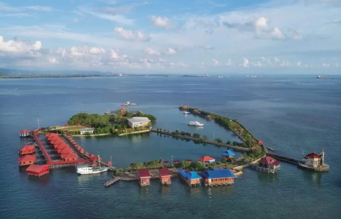 Pulau Camba-Camba. Pintu Gerbang Spermonde. Foto Bary Kusuma
Indonesia Timur
Visit Indonesia